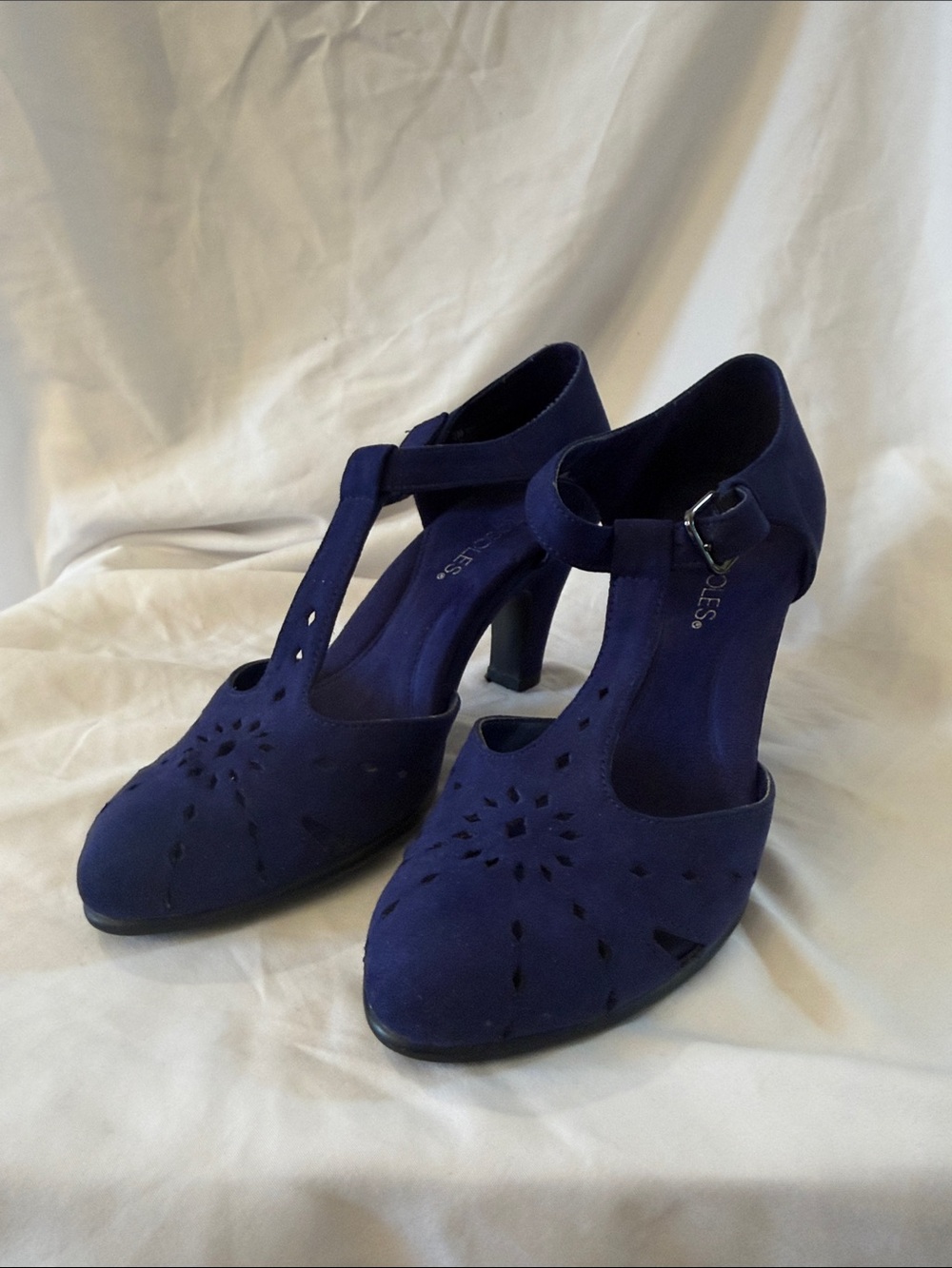 AEROSOLES Navy Blue Suede T-Strap Heels with Cutout Detail